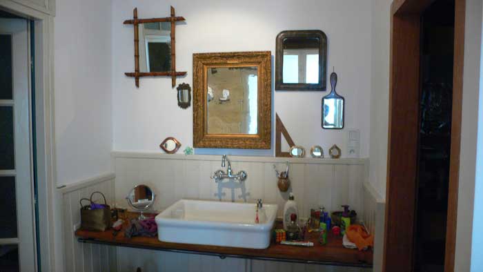 20080218-mirrorwall.jpg